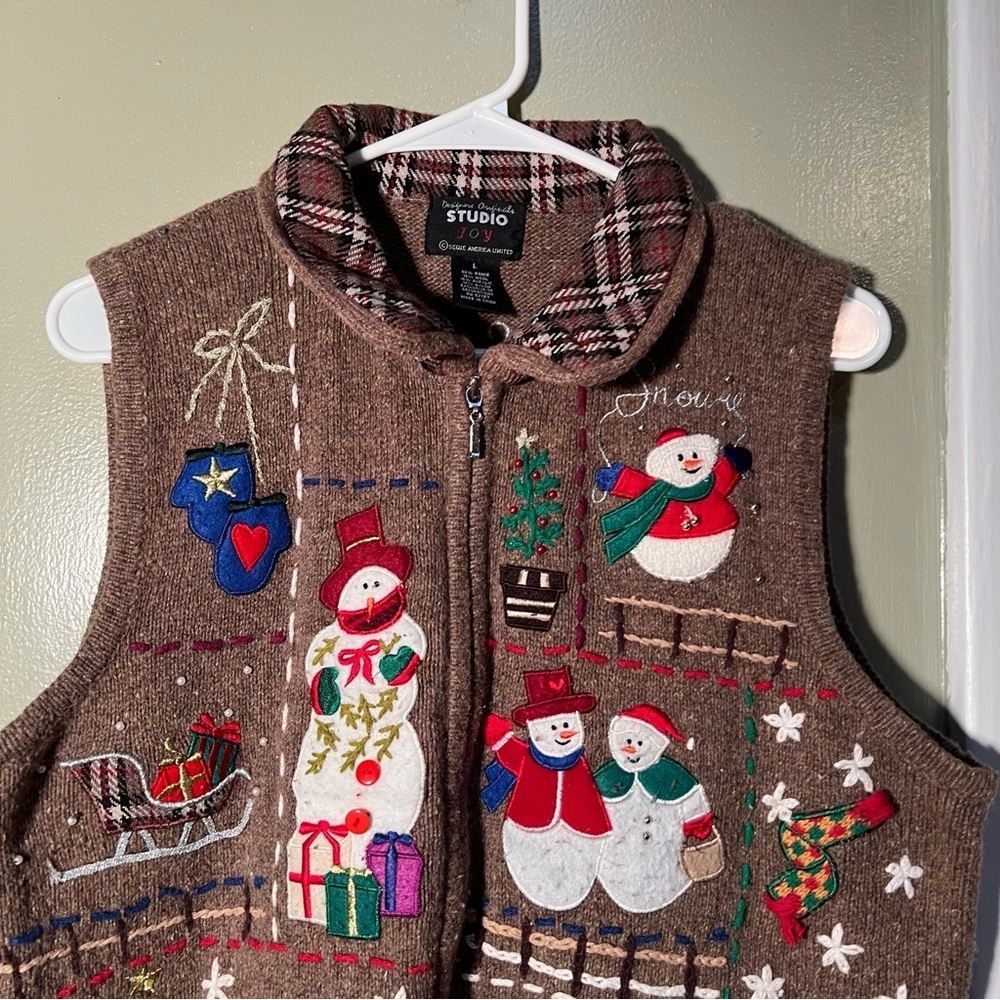 Vintage Design Originals Studio Joy Womens Size Large Sweater Vest Brown Snowman - Picture 2 of 8